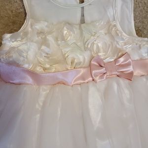 Cherokee Dresses - 4T fancy Dress Cherokee Dresses - 4T fancy Dress